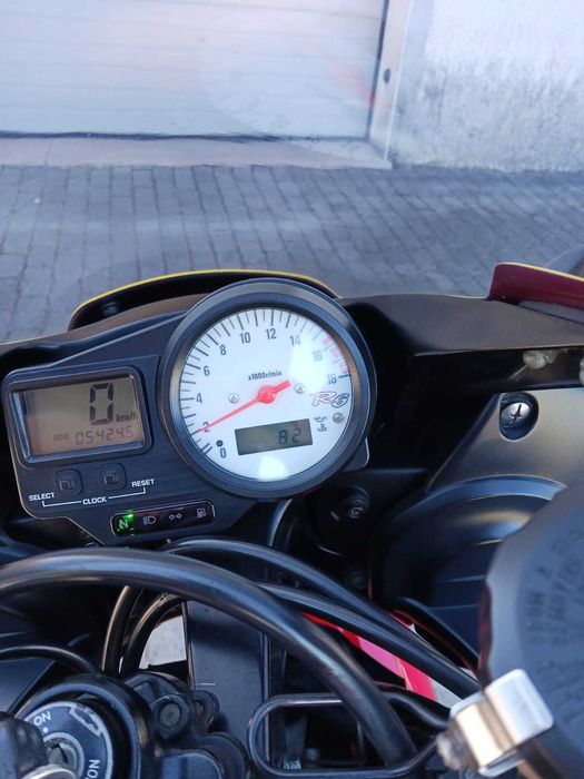 Mota Yamaha R6 em bom estado