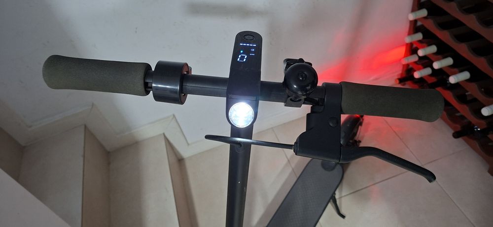 Trotinete Xiaomi Mi Electric Scooter Essential – Muito Estimada