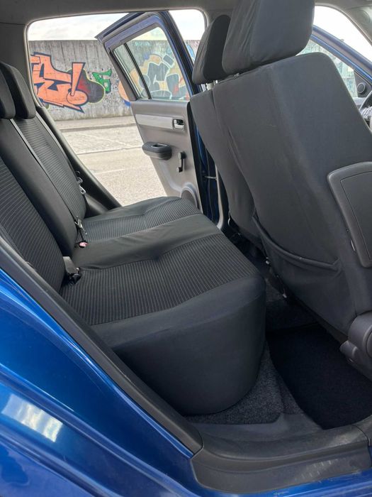 SUZUKI SWIFTcitadino económico, em estado impecável