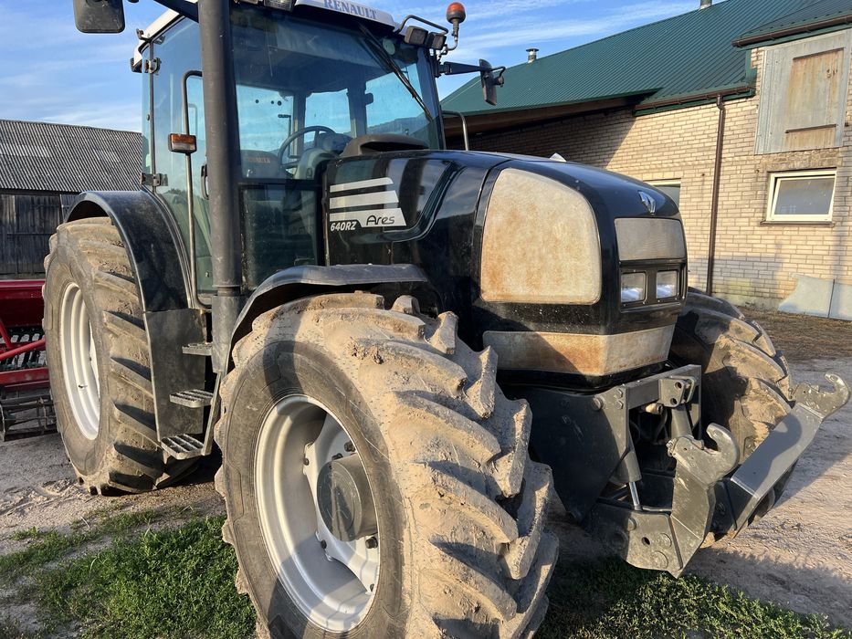 Renault Ares 640