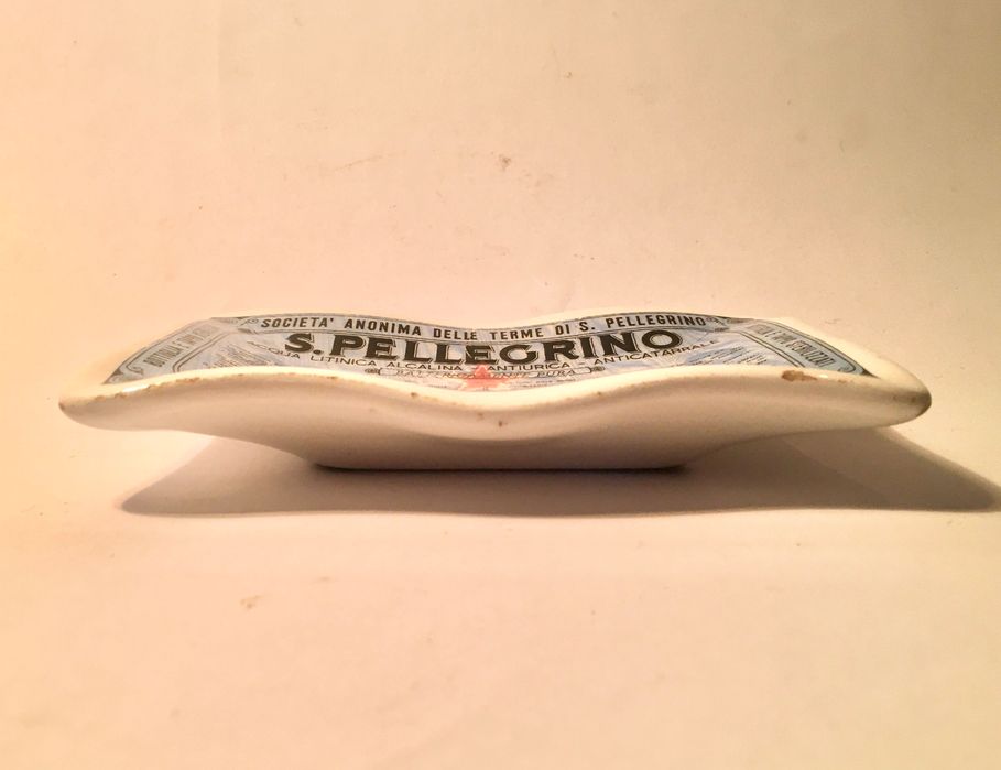 S. PELLEGRINO - raro (porcelana) anos 50 - 13,6x9,7x2,4 cm/s