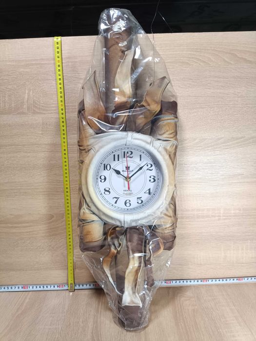 Часы большие настенные с маятником, Новые.