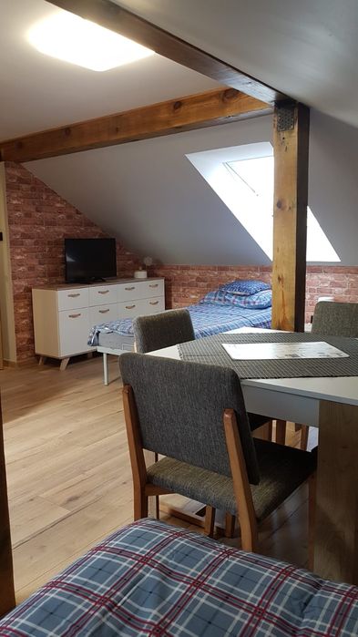 Pracownicze pokoje z łazienkami dla firm.