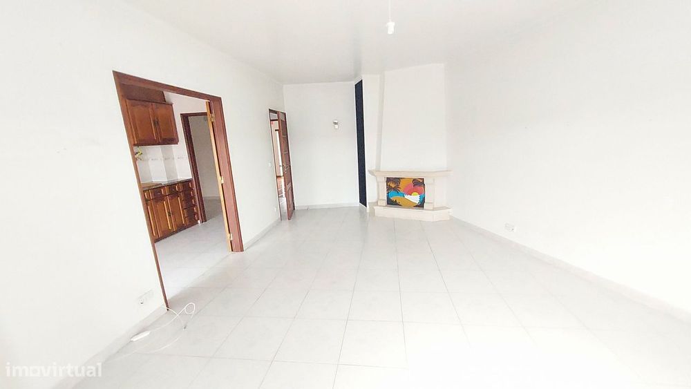 Apartamento T3 c/ garagem - centro de São Mamede - Próximo de Fátima