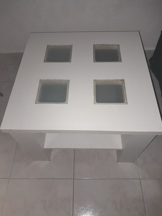 Mesa de centro ou de apoio dou