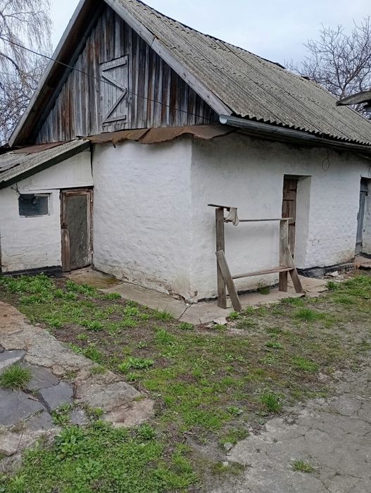 Продається частина будинку в м. Ічня , Чернігівська область.