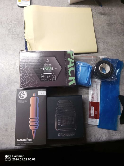 Urządzenie do robienia tatuażu Wormhole