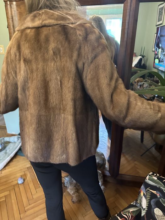 Krótka kurtka z naturalnych norek