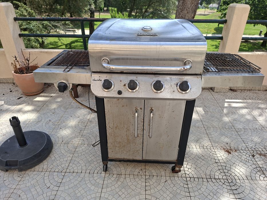 Churrasqueira a gás Char-Broil