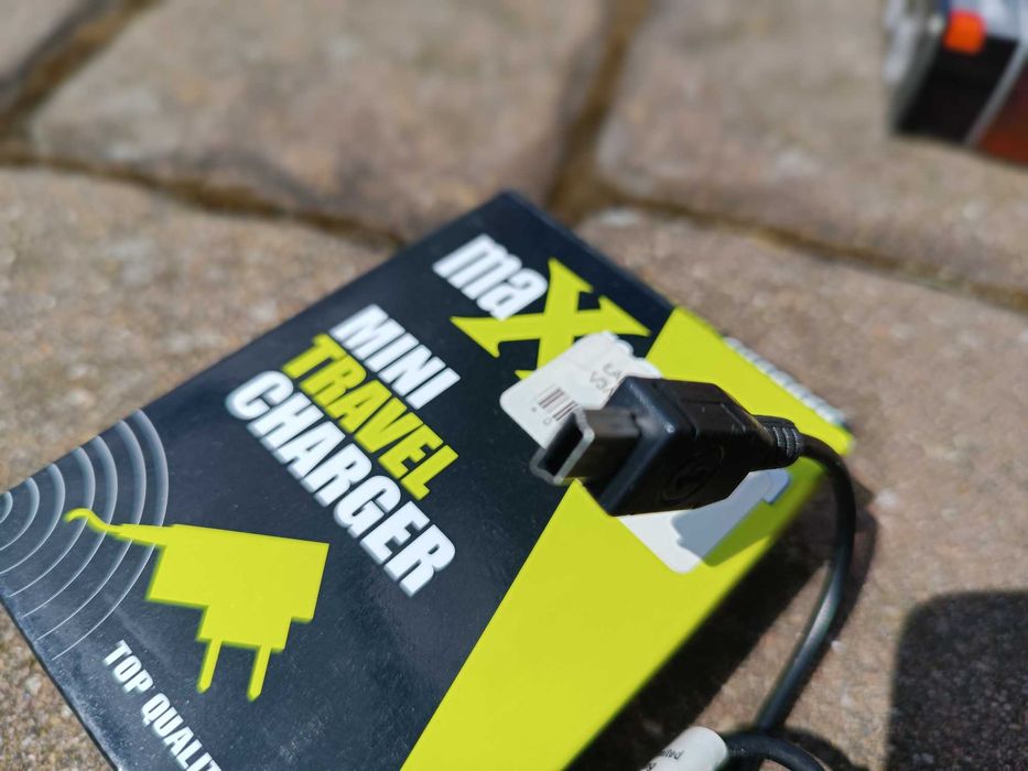 Ładowarka sieciowa z wejściem mini USB. NOWA, SPRAWNA