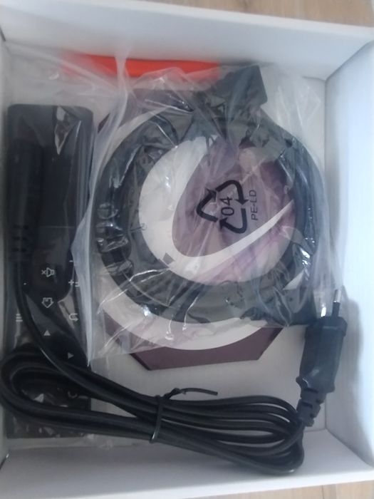 Projektor Caiwei A10q 1500Ansi Android Tv Full HD 1080P