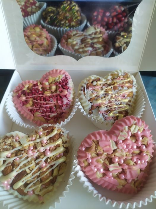 Сердечки з бельгійського шоколаду з натуральними додатками (Barry Cal)