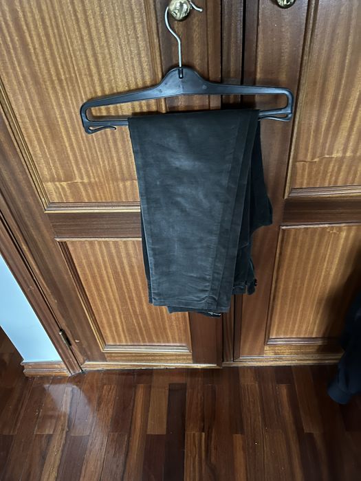 Calças de veludo cinzentas da Massimo Dutti, nº34
