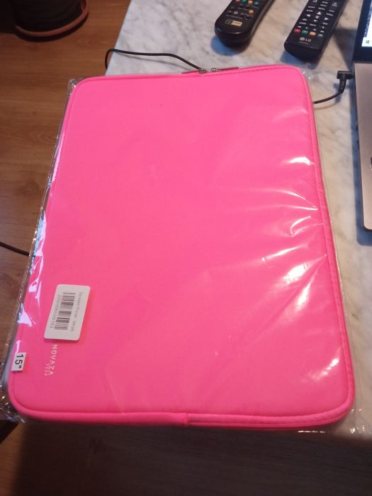 Nowy pokrowiec, etui laptop 15 cali