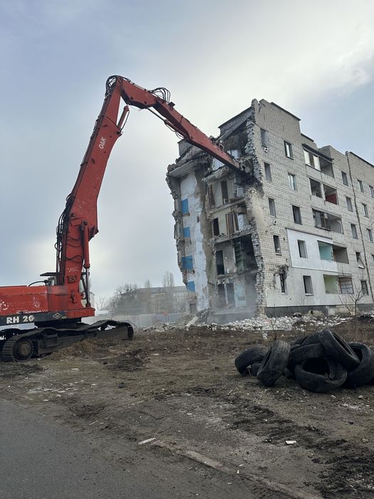 Демонтаж київ, демонтажні роботи, демонтаж труби складу дома бетону