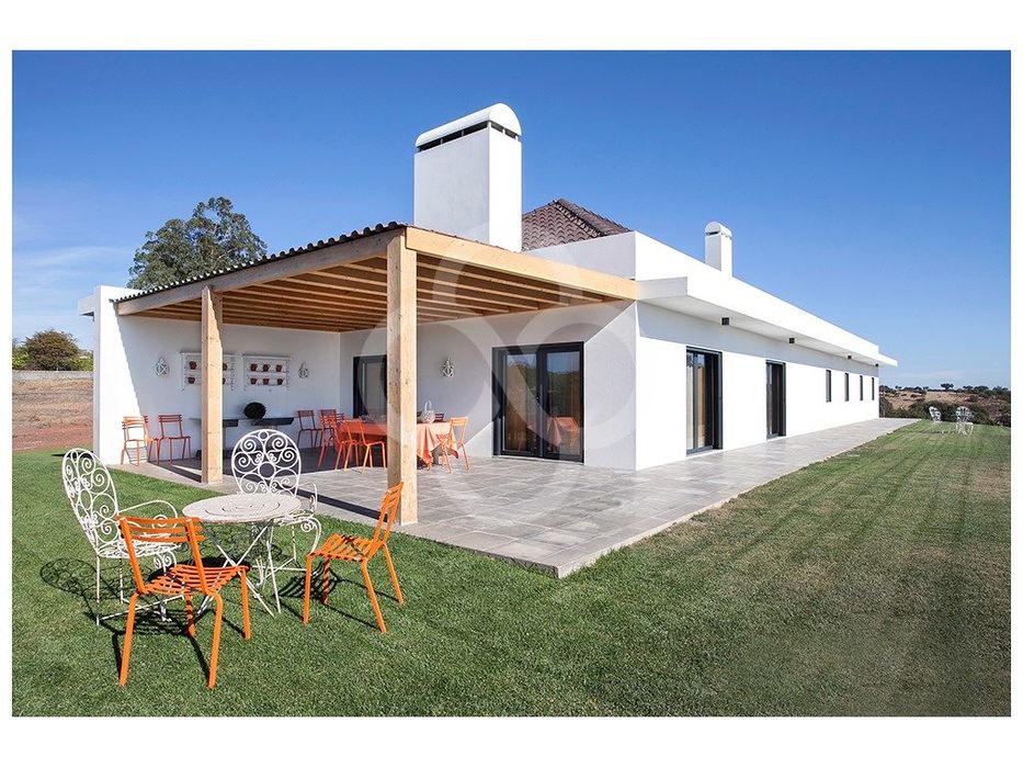Monte Alentejano com Casa moderna T5 piscina em Santa Susana Alcáce...