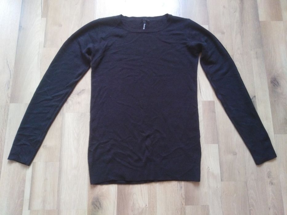 Czarny sweter Sinsay