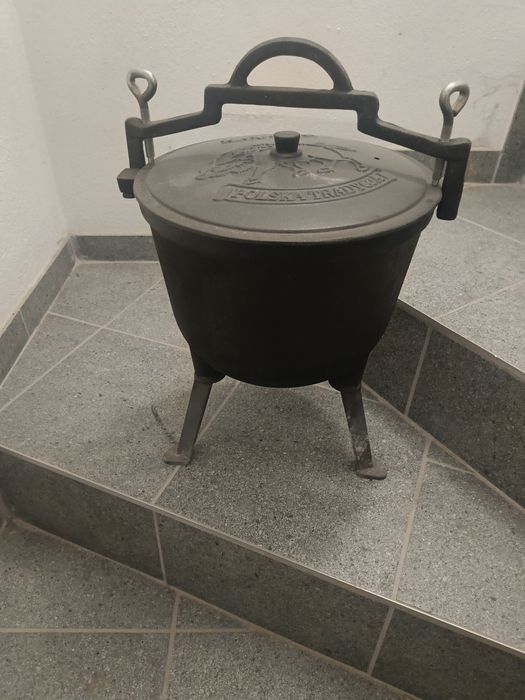 Kociołek żeliwny 10 L