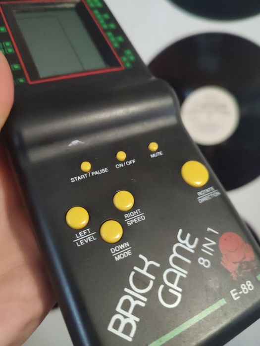 Тетріс / Тетрис / Brick Game 8 in 1 E-88 / Тетріс E-88 / Tetris