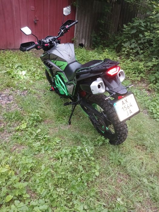 Мотоцикл SPARK sp300t