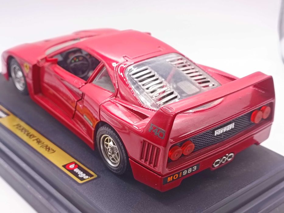 Model Burago Ferarri F40 1987 COD1542 1/24 Bijoux Collectio 698/03/25L