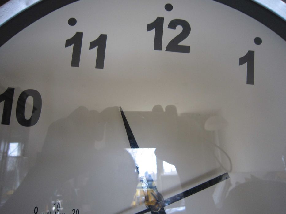 Relógio de parede Prateado