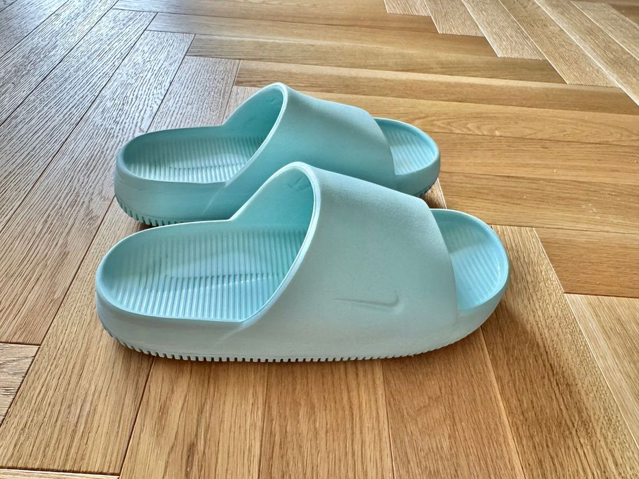 nowe, oryginalne klapki Nike Calm Slide Glacier Blue, roz 39