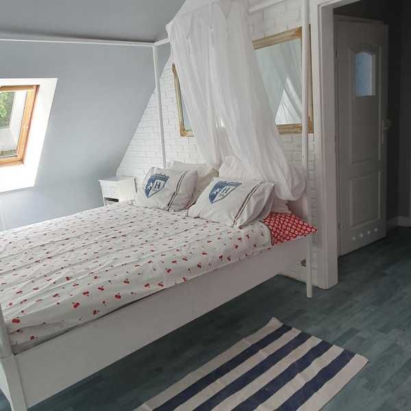 NOCLEGI  - obok Stargardu nad jeziorem Miedwie.