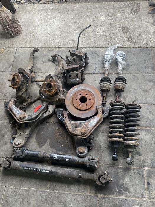 Навара д40 Патфайндер балка кардан цапфаречаг полувісь D40 navara