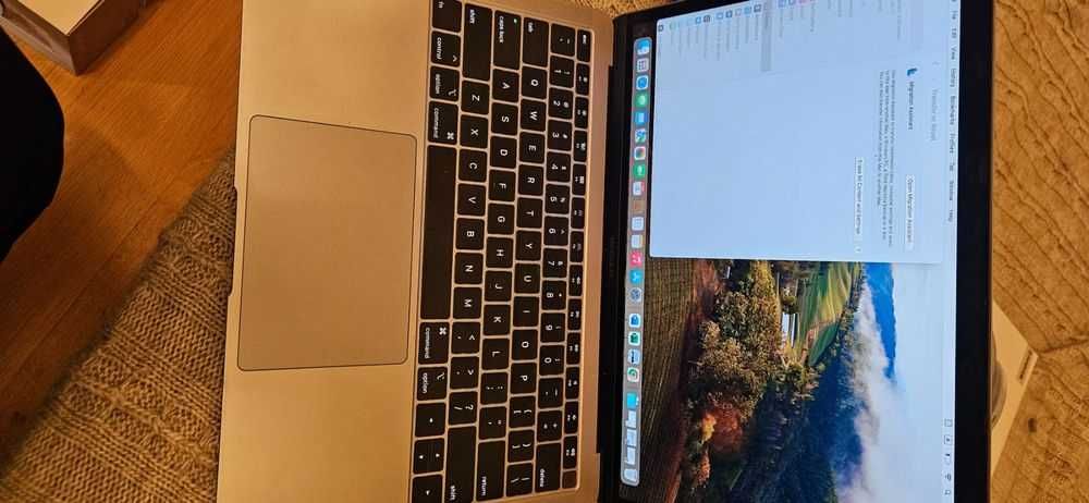 Apple MacBook Air intel i5 1,6 GHz RAM 8/256 Gb (A1932) RETINA