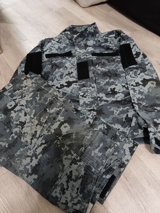 Форма синій піксель 46р