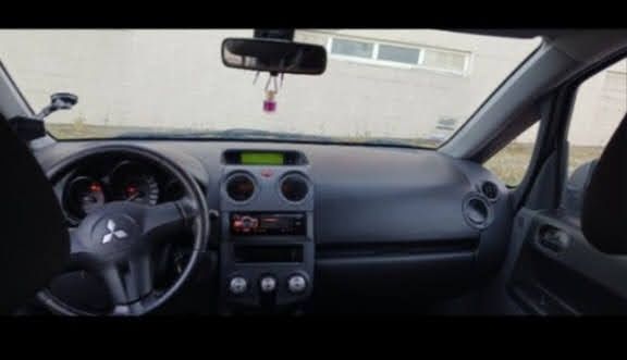 Mitsubishi Colt 2008 super econômico e fiável