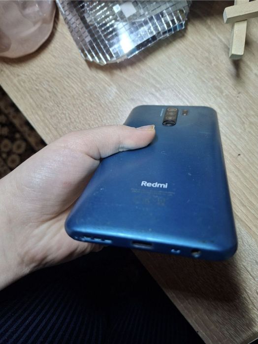 Мобільний телефон redmi 9