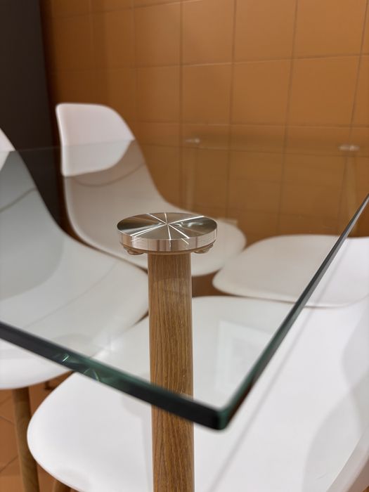 Mesa de jantar de vidro