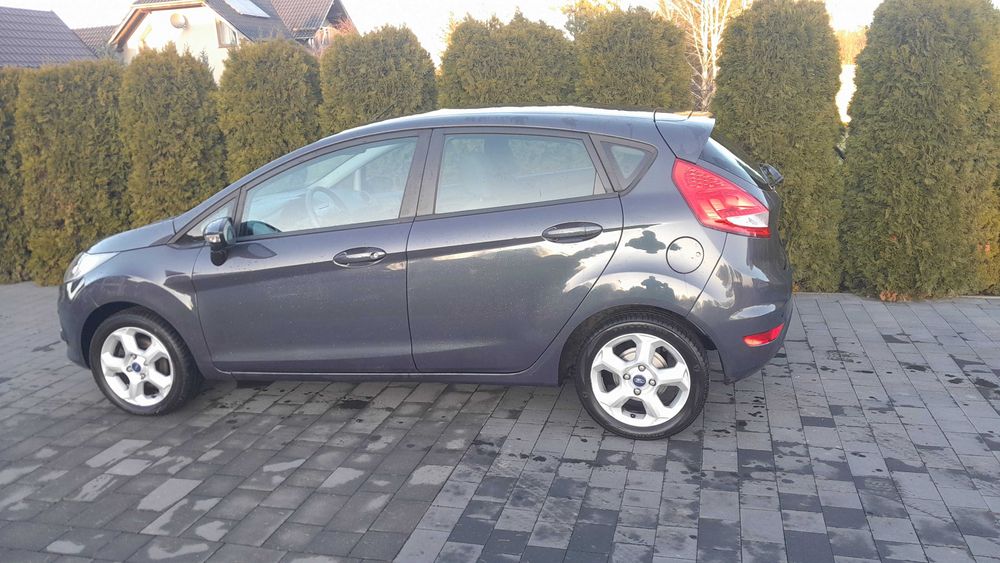 Fiesta MK7 1.25 82ps 5 Drzwi Grzana Szyba Fotele Czujniki Parkowania