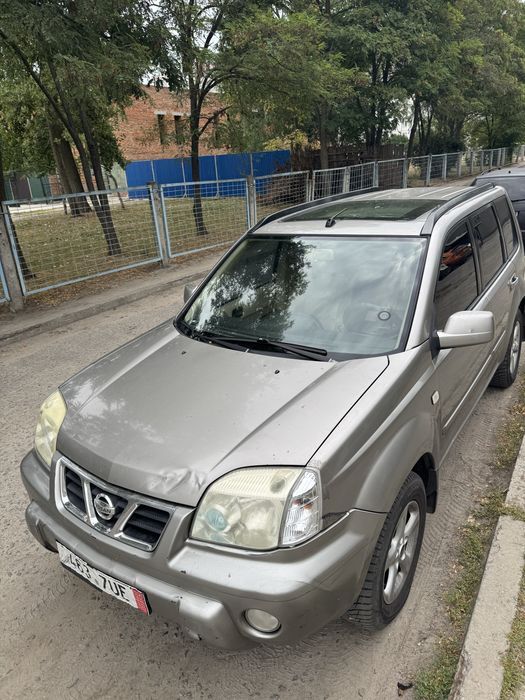 Кросовер Nissan X-trail