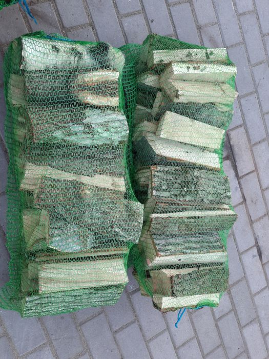 Drewno drzewo kominkowe liściaste