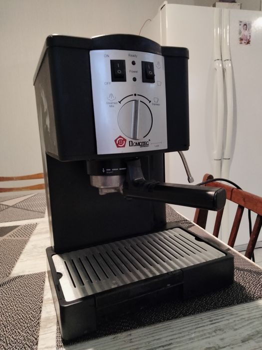 Кавоварка DOMOTEC MS7700