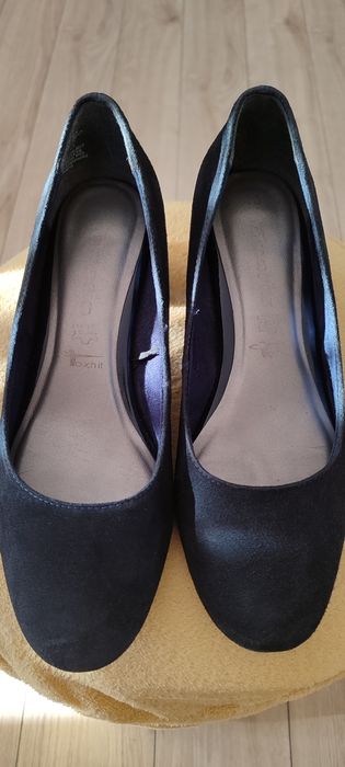 Granatowe, zamszowe czółenka Tamaris rozm. 40