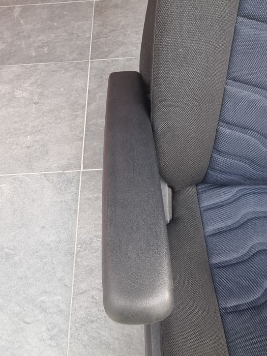 Сидінея водія Iveco Daily