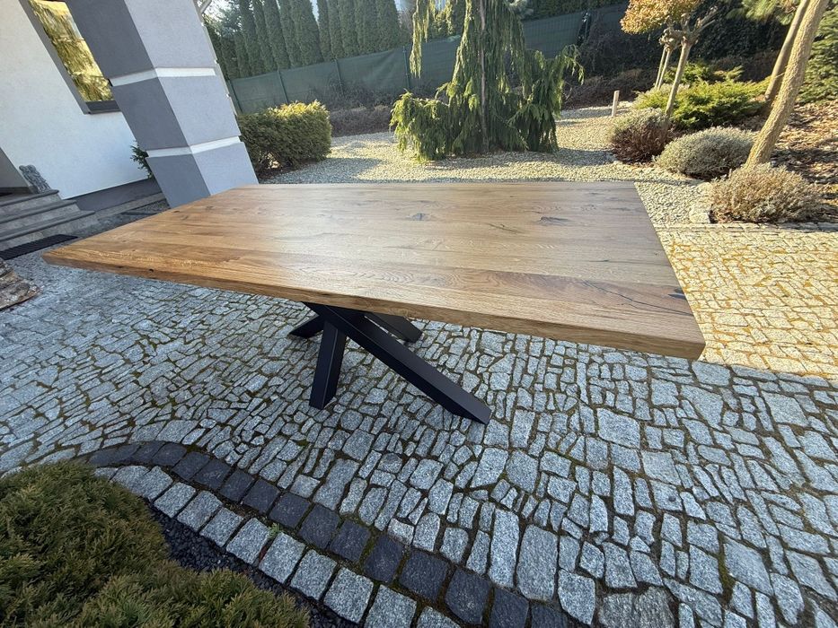 Sprzedam ,stół dębowy. ..