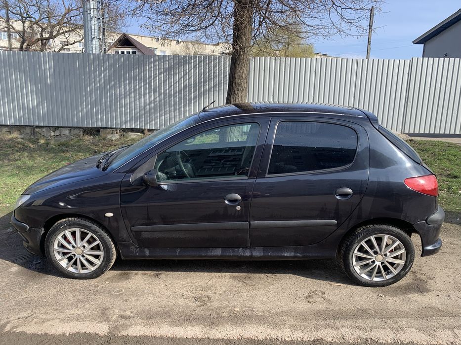 Продам Peugeot 206
