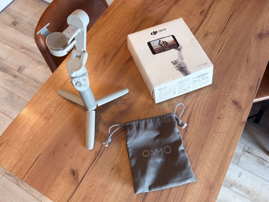 DJI Osmo Mobile 4