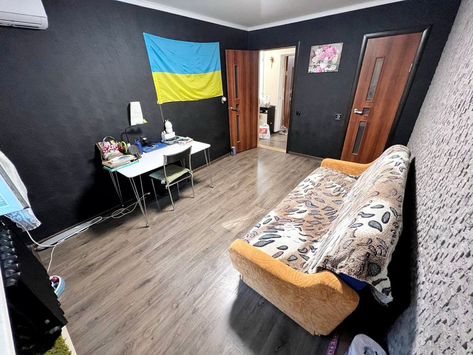 Космонавтів/Миколаївська 2к квартира у продажі. 1 поверх з 5