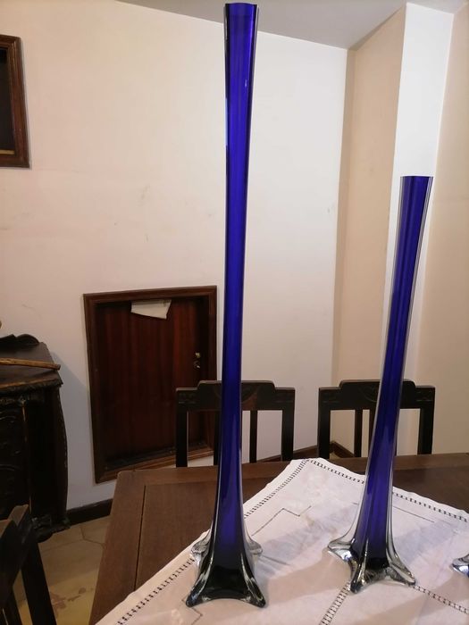 Jarras em vidro azul64861810905731123