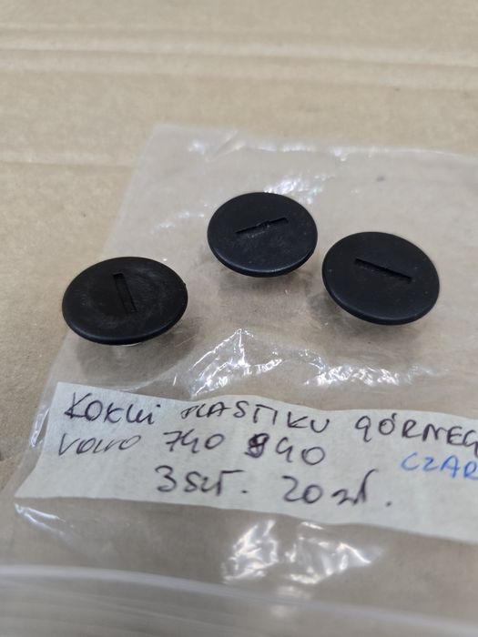 Kołki Spinki plastiku górnego bagażnika volvo 740, 940 CZARNE