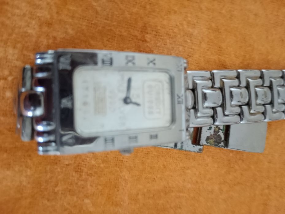 Relógio  com mostrador em prata