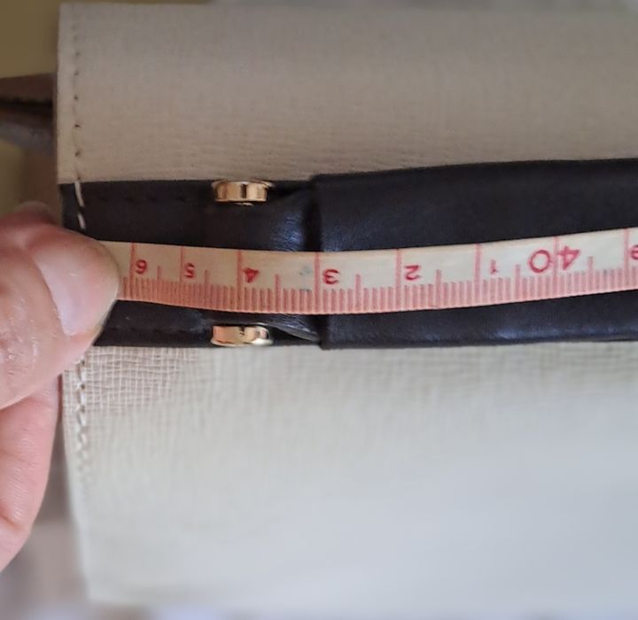 Mala Furla em pele