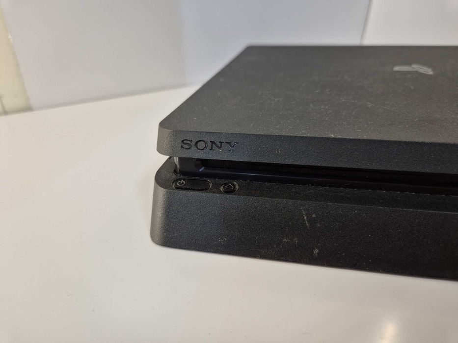 Konsola Sony PS4 Slim 1TB + PAD + 3 GRY