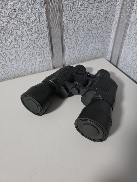 Продам бинокль 10х50